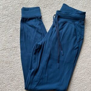 Lululemon Jogger Size 4